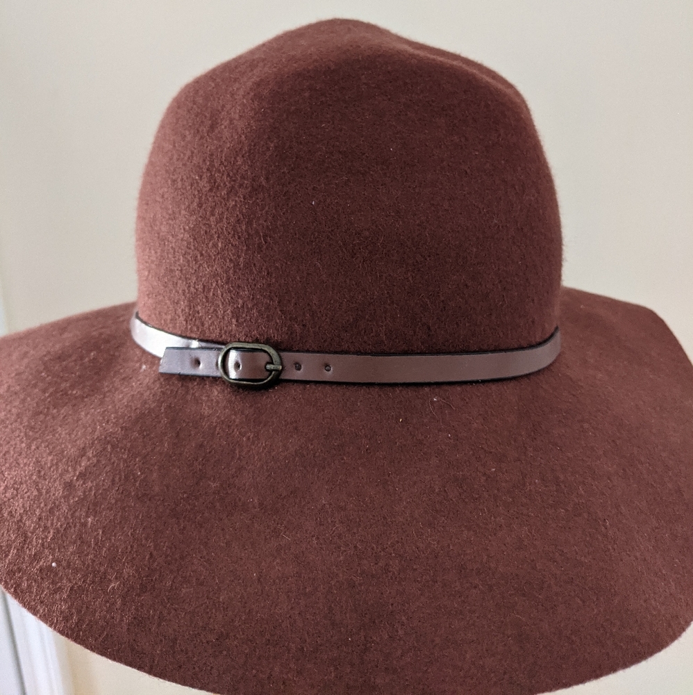 Hat - Picture 2 of 3